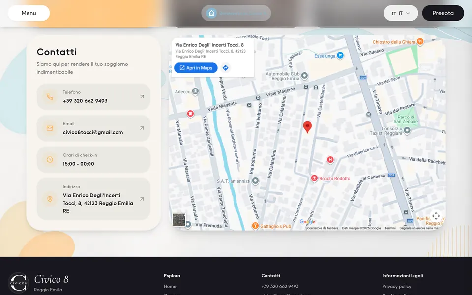 “Contatti” con telefono, email, orari di check-in e indirizzo, accanto alla mappa di Google