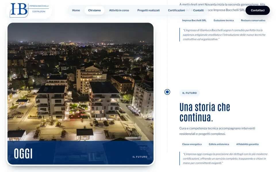 Today's stage, “Una storia che continua.”, with a night photo of the buildings